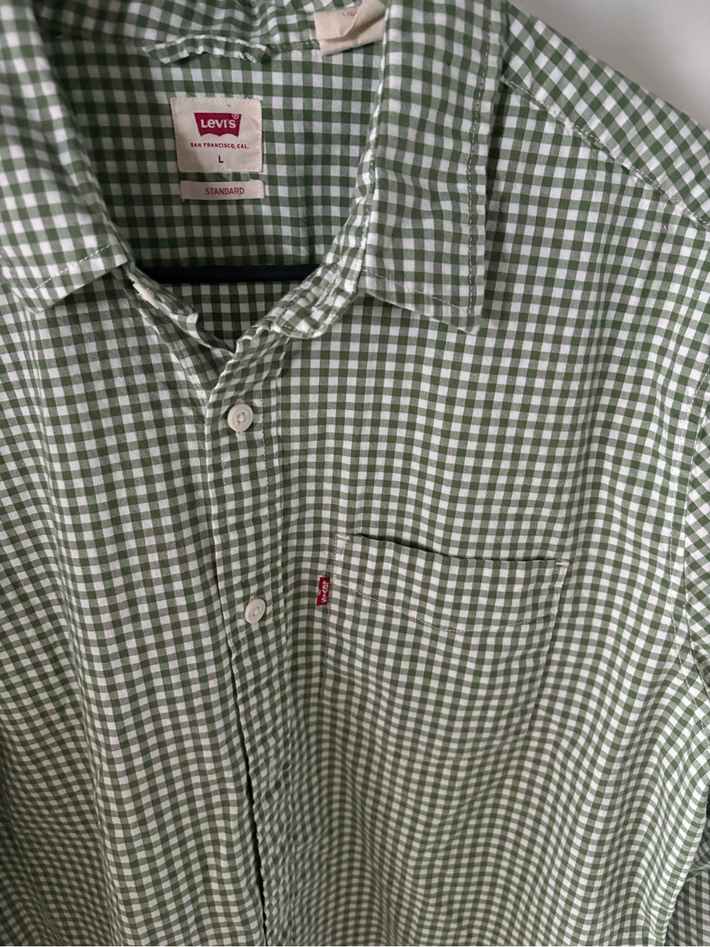 Levi's Men's Green and White Gingham Button-Down Shirt